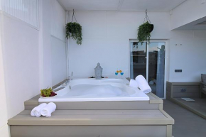 Luxury Penthouse with Jacuzzi & Large Terraces by Passeig de Gràcia